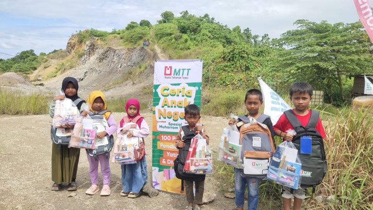 Harapan Baru dari Bukit Batu Putih: Dukungan Pendidikan dari LAZ DPU Kaltim dan MTT Telkomsel