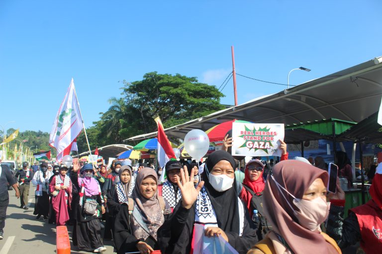 Satu Tujuan, Ribuan Langkah: Samarinda Bersatu dalam “Walk For Freedom Palestine”