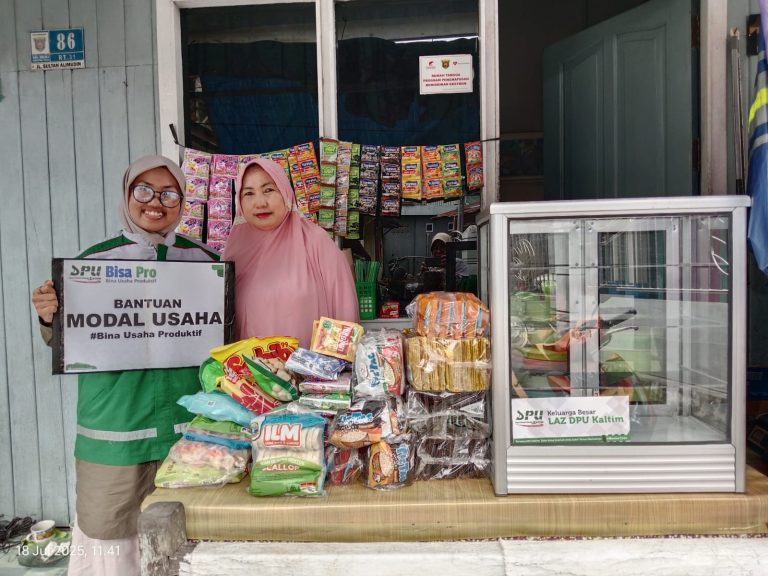 Senyum Ibu Henny: Saat Harapan Hadir Lewat Bantuan Modal Usaha