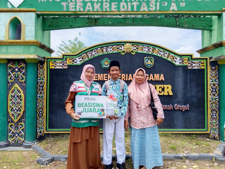 [Paser] Semangat Belajar Adik-Adik Paser Tumbuh Bersama Beasiswa Juara