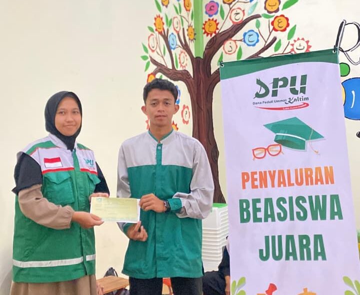[Kutim] Dukung Pendidikan, LAZ DPU Kutim Salurkan Beasiswa Juara di SMK Islam Nurul Hikmah