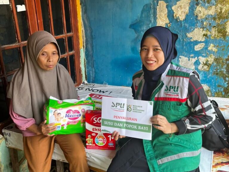 [Berau] Salurkan Susu dan Popok Bayi untuk Cucu Ibu Maemunah di Tanjung Redeb