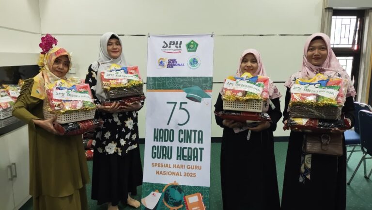 75 Kado Cinta & Sharing Session “Inspirasi Guru Hebat” Warnai Peringatan Hari Guru Nasional 2025