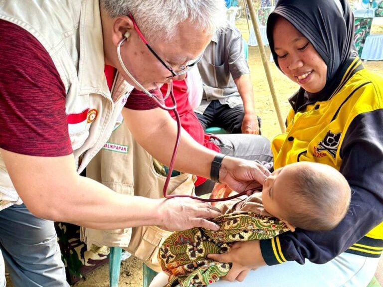 Pengobatan Massal untuk korban banjir di Aceh tamiang