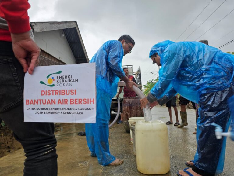 Aceh–Sumatera Darurat Banjir, LAZ DPU Bersama Mitra Salurkan Air Bersih ke Aceh Tamiang
