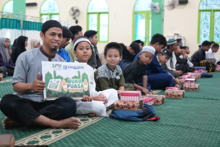 Kebersamaan di Masjid Baitur Rauf: LAZ DPU Kaltim Gelar Buka Puasa Berkah