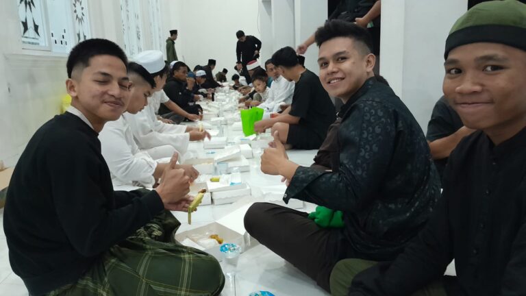 Iktikaf “The Last Stand”, Menguatkan Ibadah di 10 Malam Terakhir Ramadhan